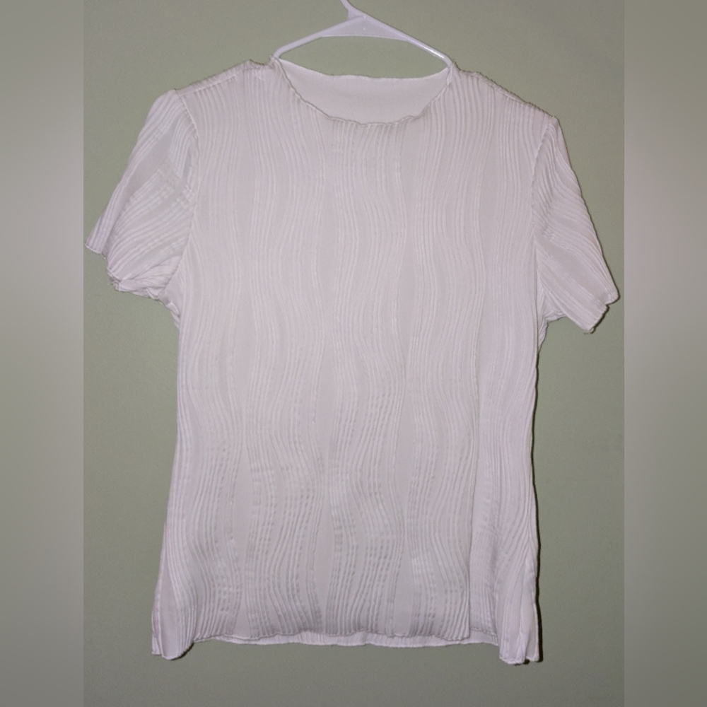 Chic White Textured Short Sleeve Top